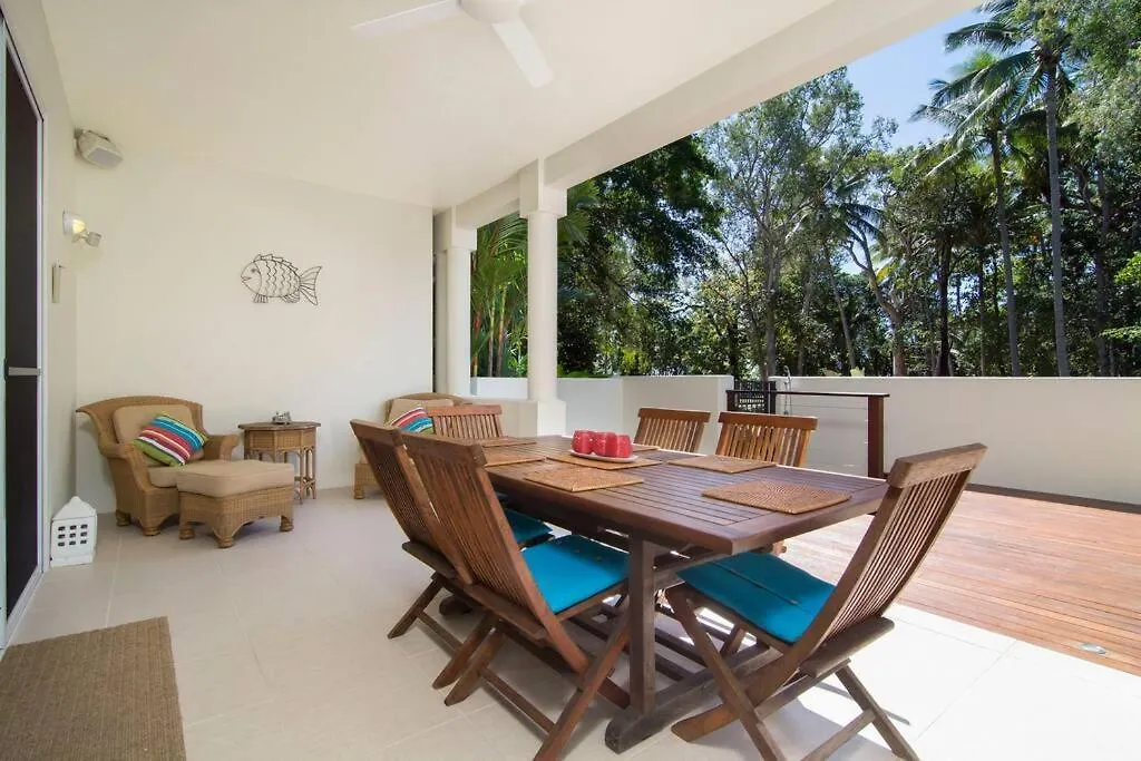 Whispering Palms - Beachfront Port Douglas