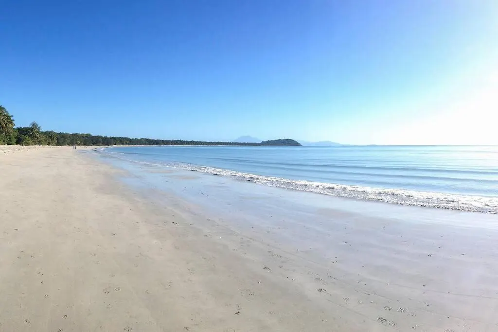 Tatil Evi Whispering Palms - Beachfront Port Douglas