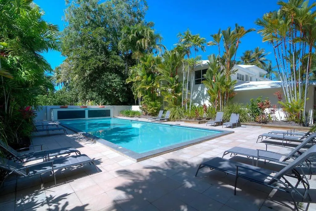 Whispering Palms - Beachfront Port Douglas Tatil Evi